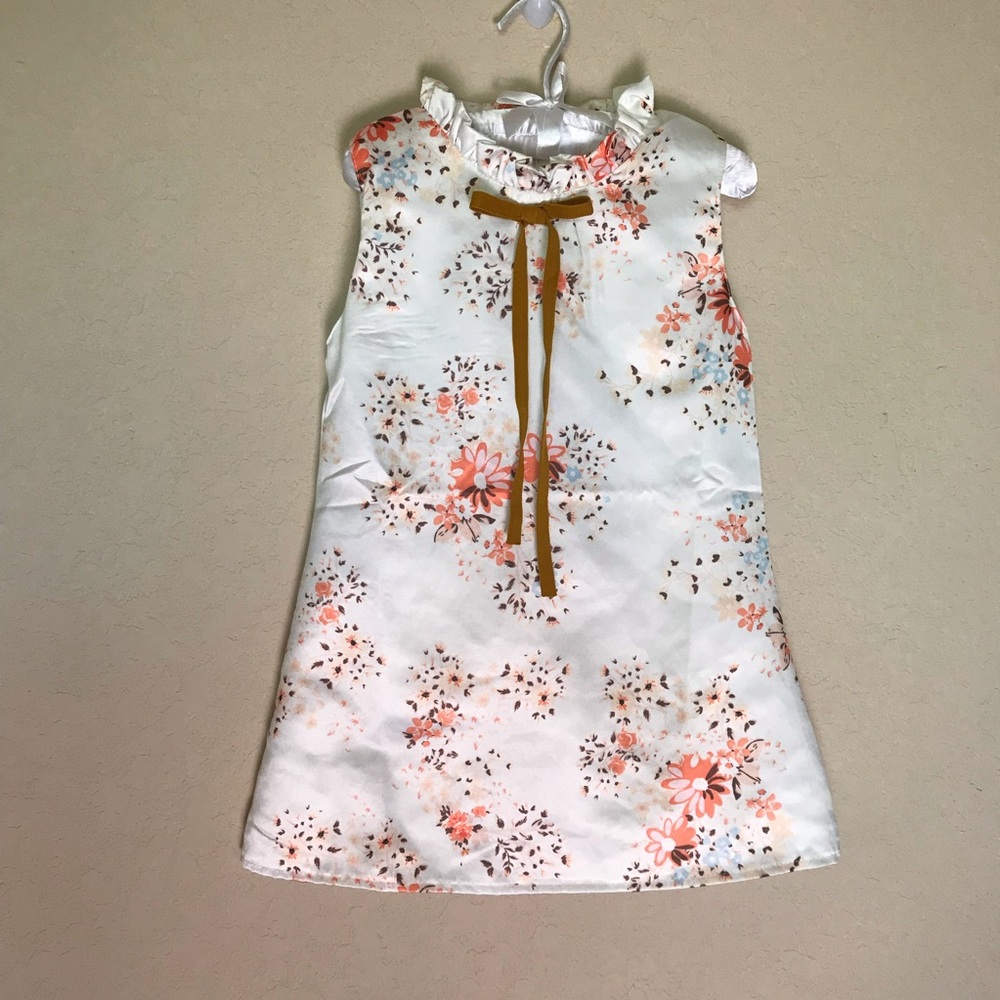 Baby girl dress size 18-24M flower pattern and bow